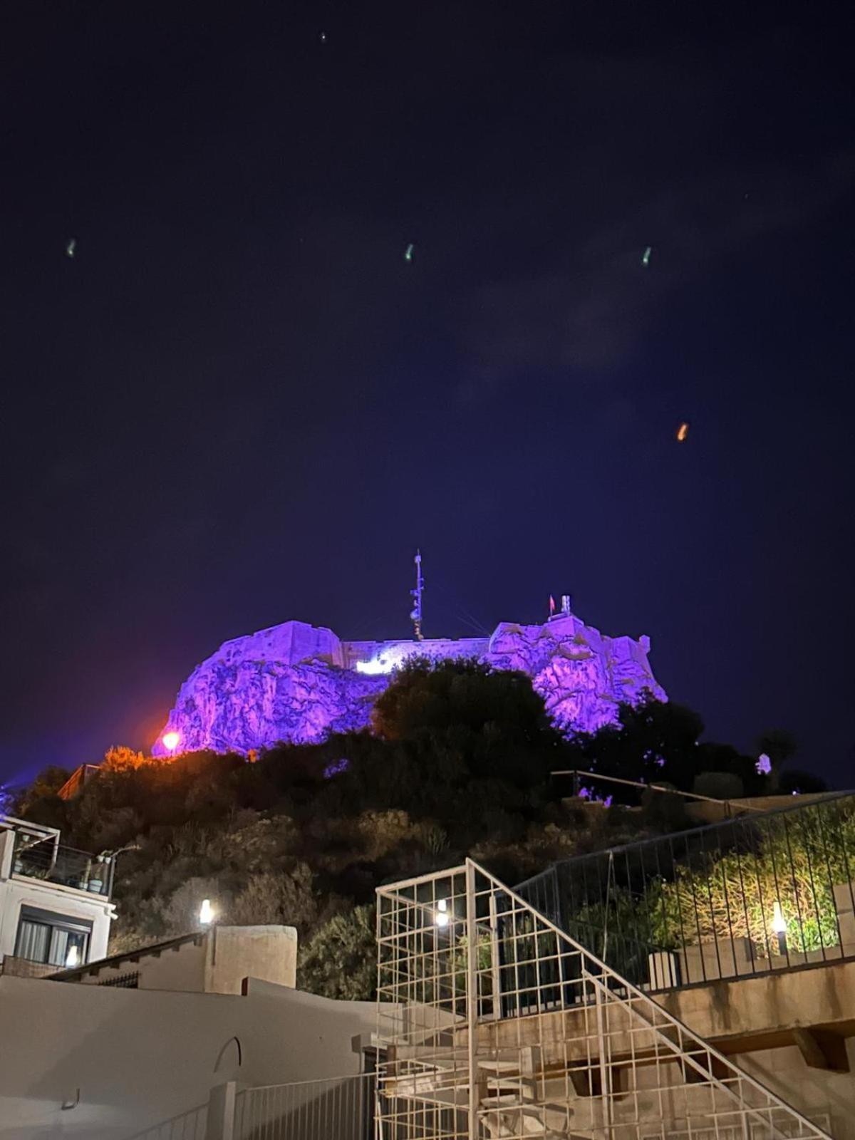 Private Terrace-Romantic-Sea, Castle Views-Central Alicante Zewnętrze zdjęcie