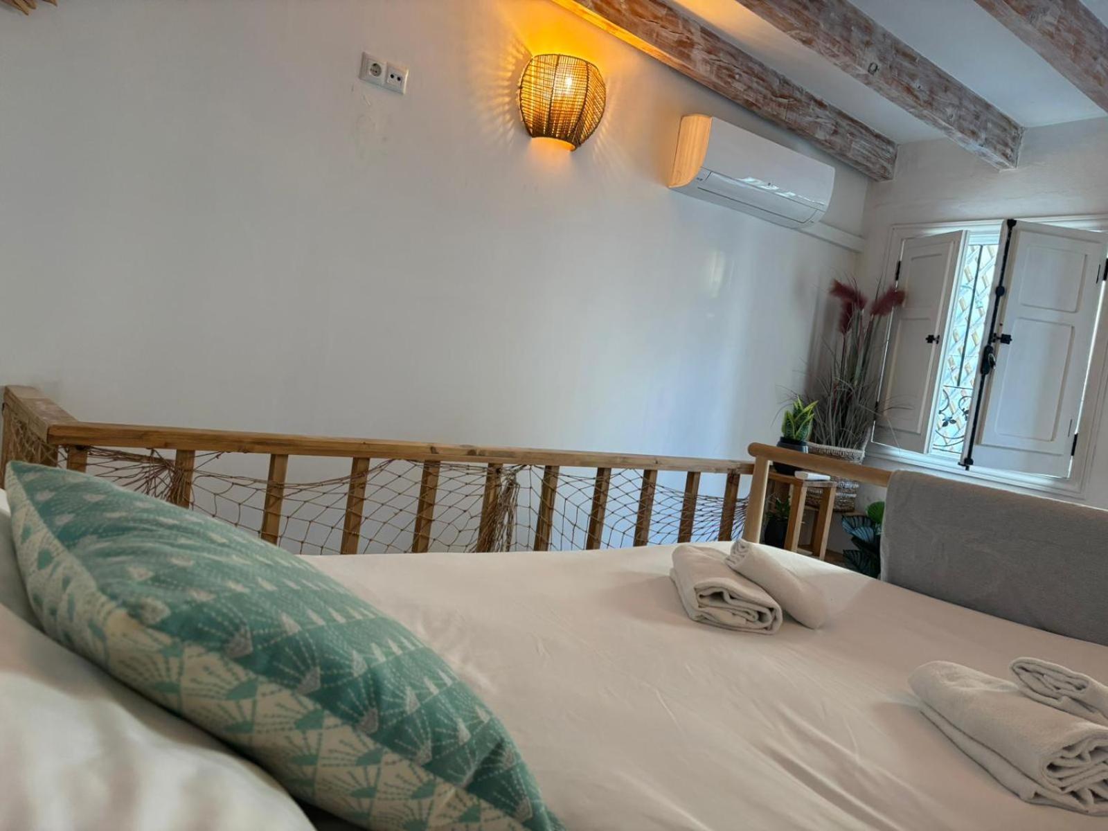 Private Terrace-Romantic-Sea, Castle Views-Central Alicante Zewnętrze zdjęcie
